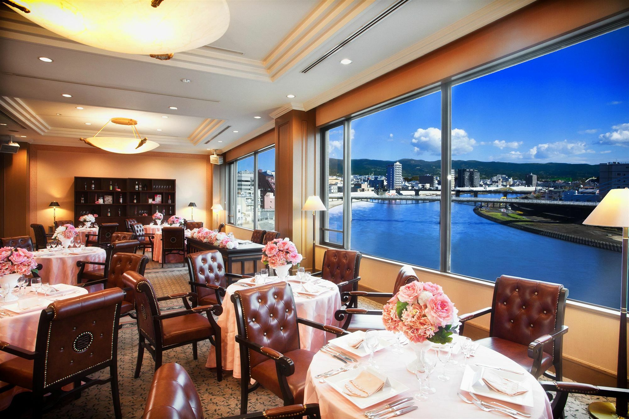 Hotel River Side